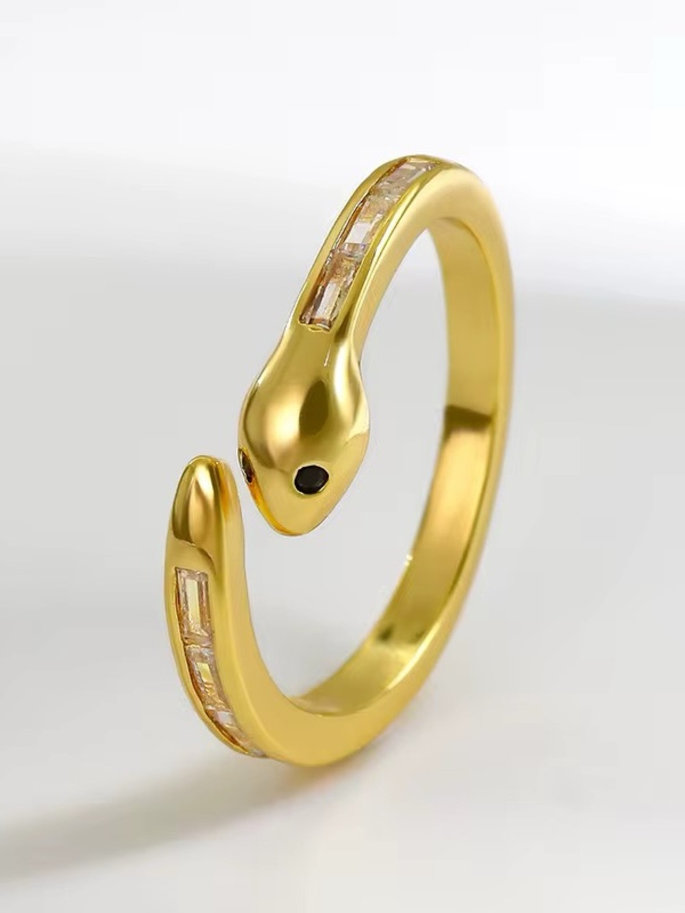Vintage-Inspired Golden Snake Ring | Baguette Stones & Black eye stone. - Picture 5 of 6
